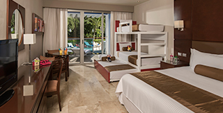 Family Club Deluxe Junior Swimout - Grand Riviera Princess - All Inclusive Resort & Spa Family Club Deluxe Junior Swimout - Grand Riviera Princess - All Inclusive Resort & Spa